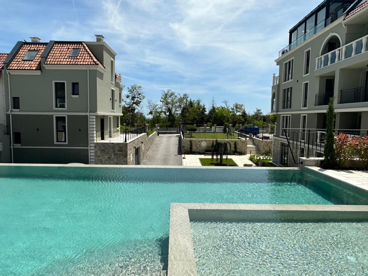 Mediterranea Complex - Luxury Apartment With Sea & Pool View! Varna Exteriér fotografie